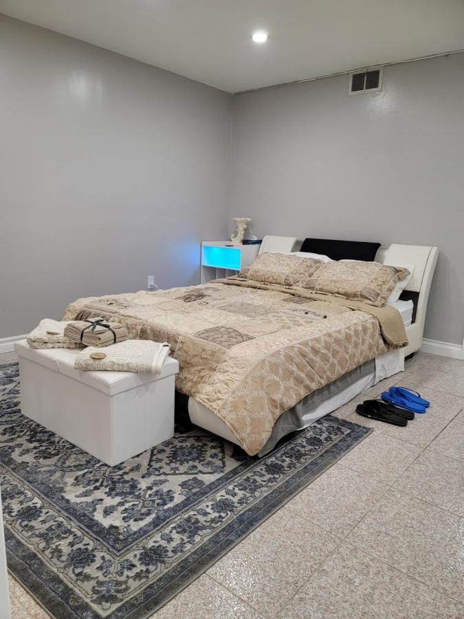 Falstaff Home Toronto Ngoại thất bức ảnh