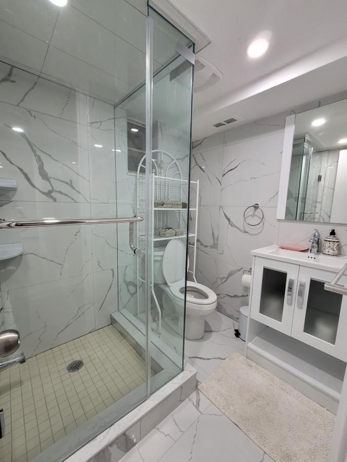 Falstaff Home Toronto Ngoại thất bức ảnh