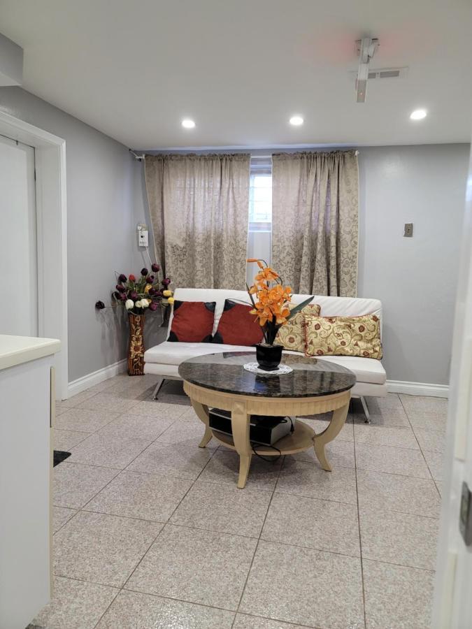 Falstaff Home Toronto Ngoại thất bức ảnh